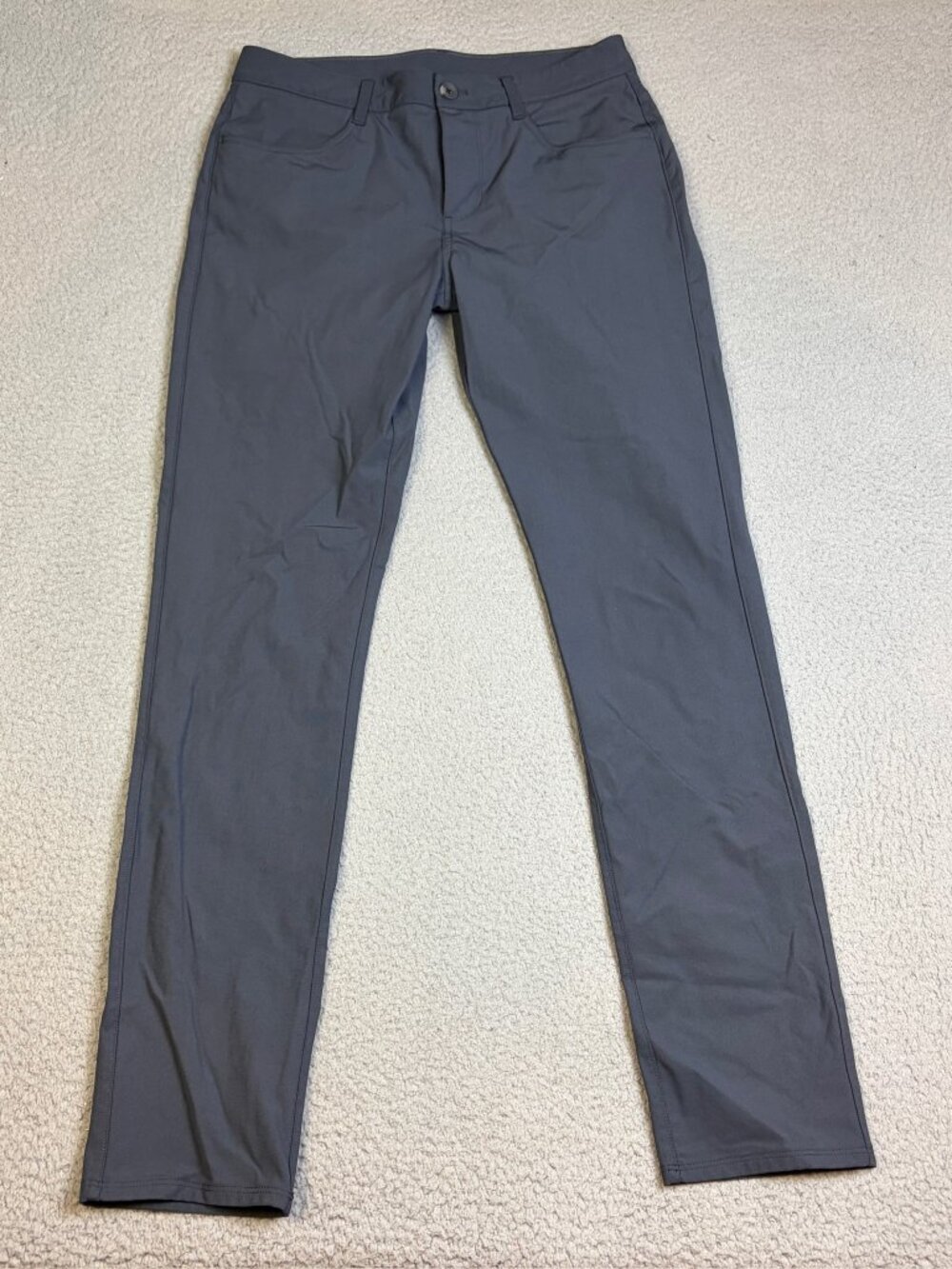 Vuori Pants Mens Size 30X32 Gray Performance Chino Stretch Casual Logo
